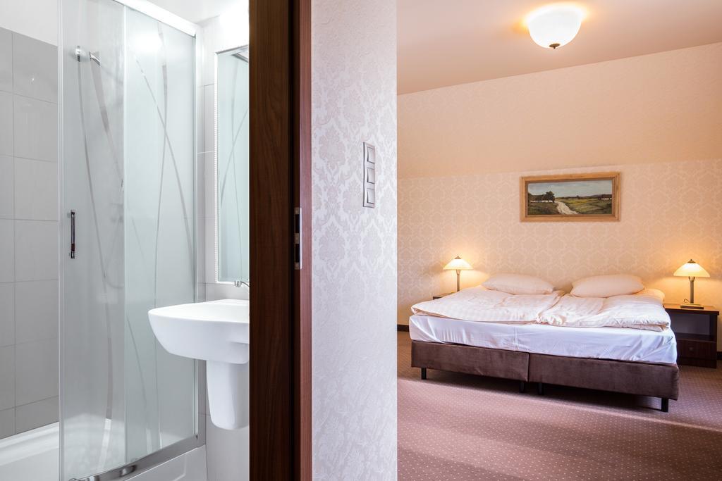 Hotel Folwark Zgierz Phòng bức ảnh