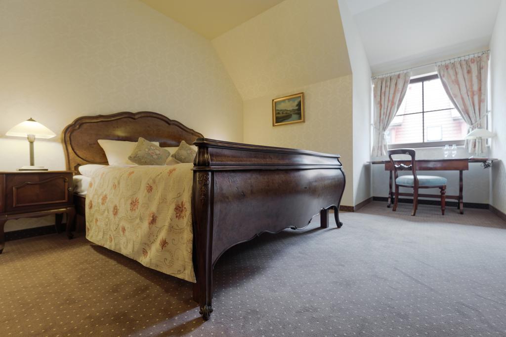 Hotel Folwark Zgierz Phòng bức ảnh