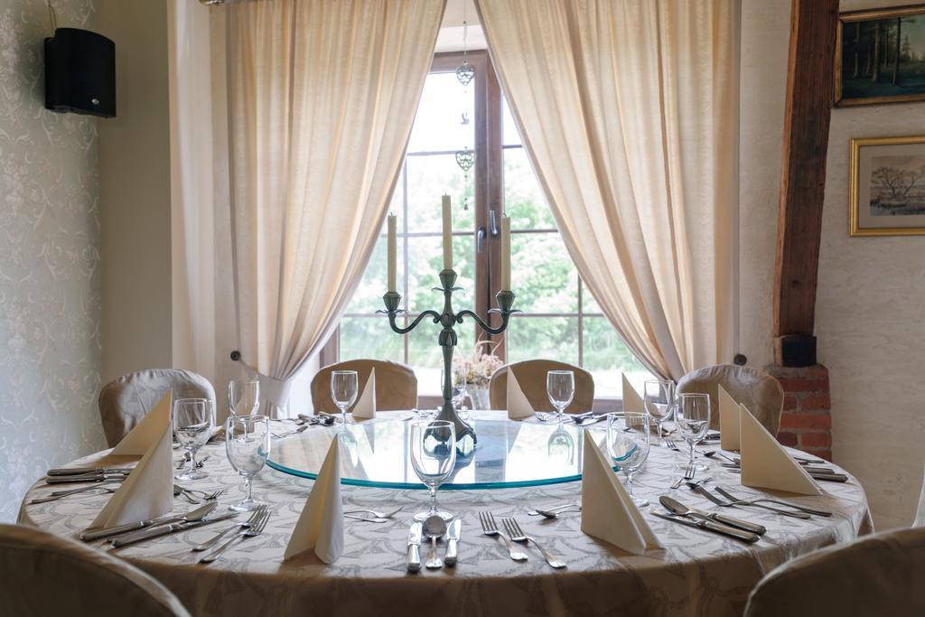 Hotel Folwark Zgierz Ngoại thất bức ảnh