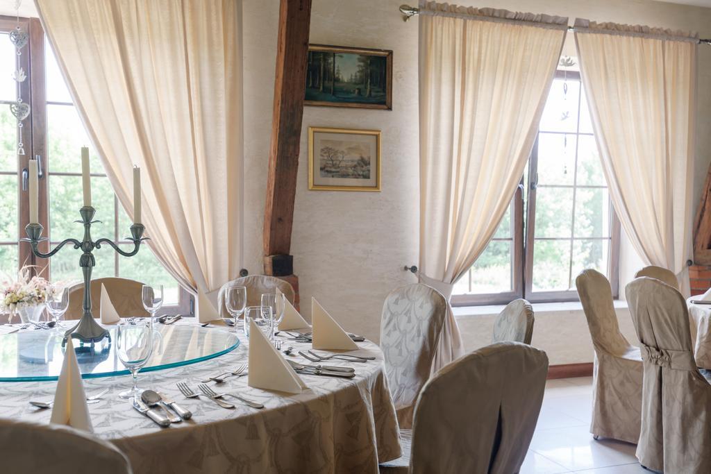 Hotel Folwark Zgierz Ngoại thất bức ảnh