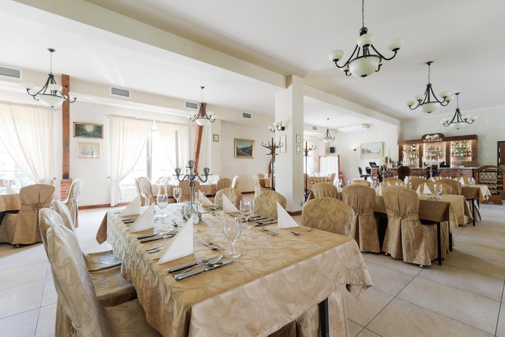 Hotel Folwark Zgierz Ngoại thất bức ảnh