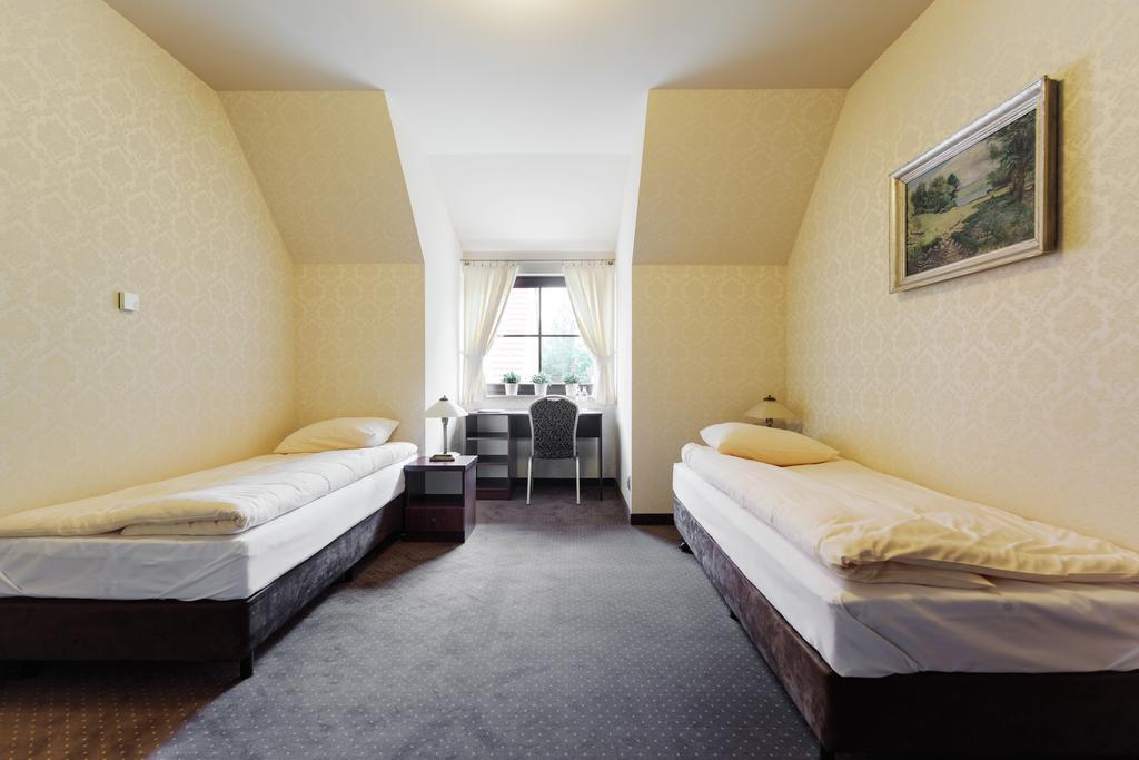 Hotel Folwark Zgierz Phòng bức ảnh