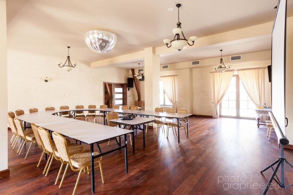 Hotel Folwark Zgierz Ngoại thất bức ảnh