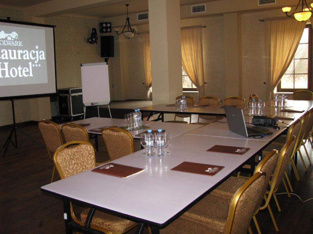 Hotel Folwark Zgierz Ngoại thất bức ảnh