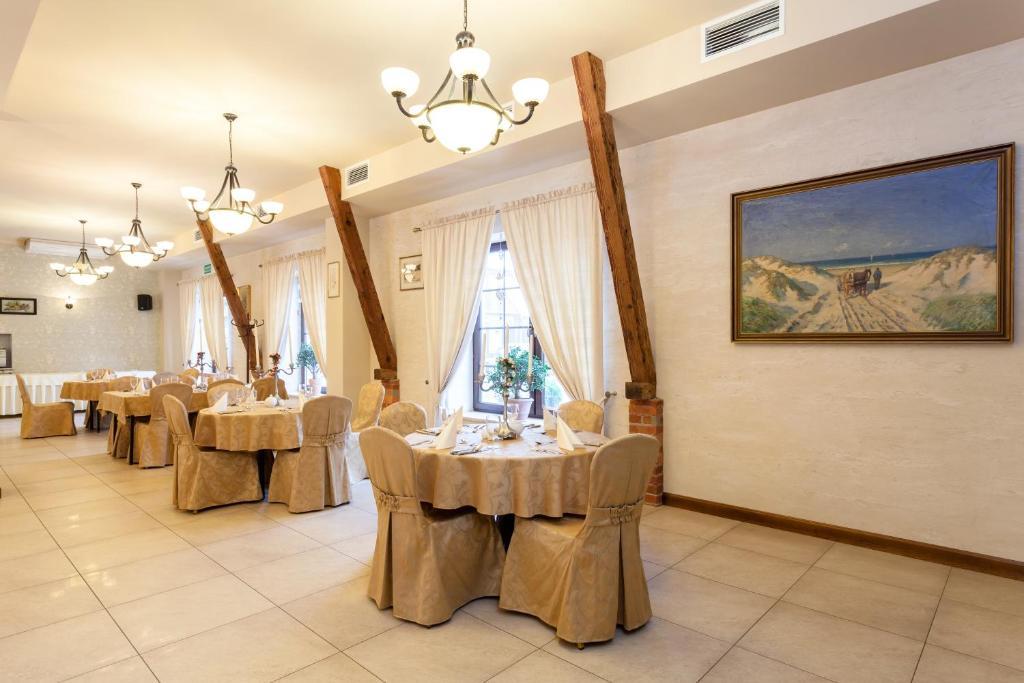 Hotel Folwark Zgierz Ngoại thất bức ảnh