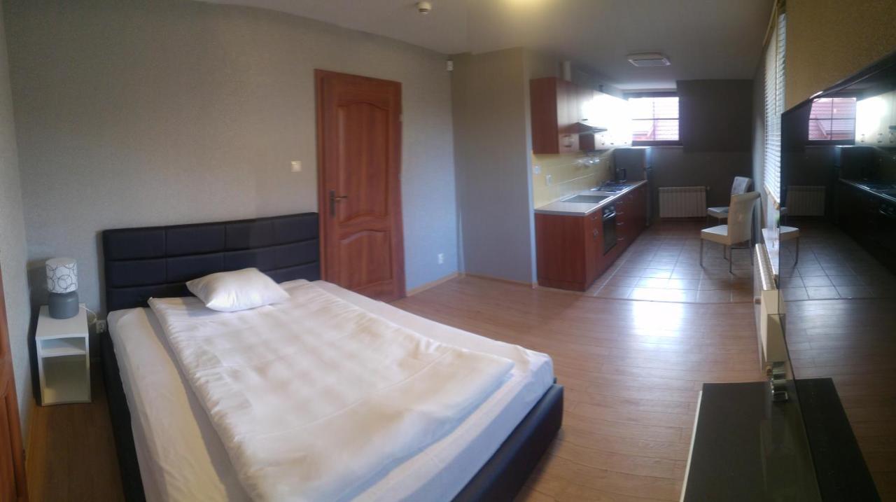 Hotel Folwark Zgierz Ngoại thất bức ảnh